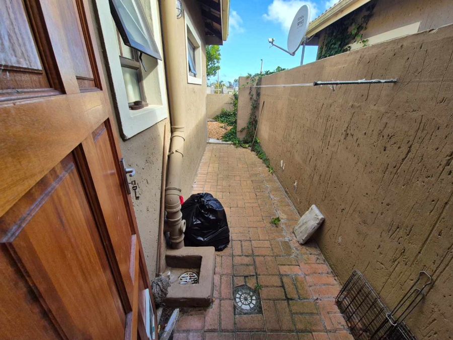 2 Bedroom Property for Sale in Dana Bay Western Cape